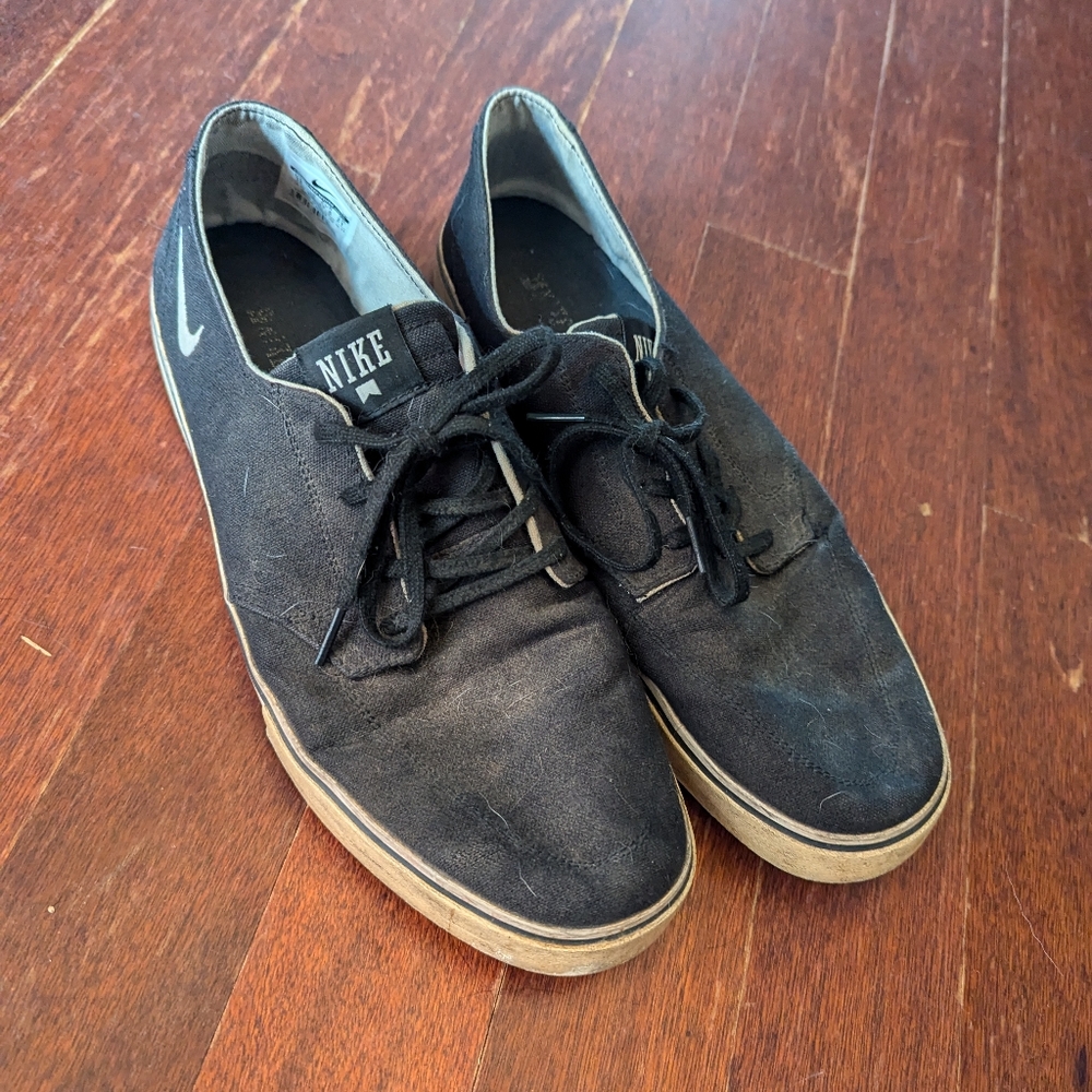 Nike Canvas Shoes
